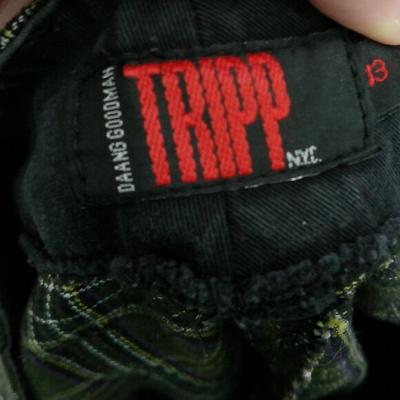 VINTAGE Tripp NYC Womens 13 Green Plaid Metal Ring Punk Low Rise Shorts Capri - Picture 6 of 13